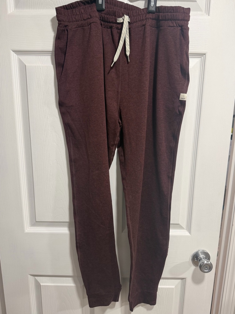 Vuori Women’s Maroon Elastic Waist Jogger Pants with Drawstring